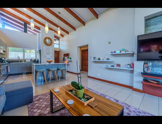 2 BEDROOM SECTIONAL TITLE FOR SALE IN SALT ROCK